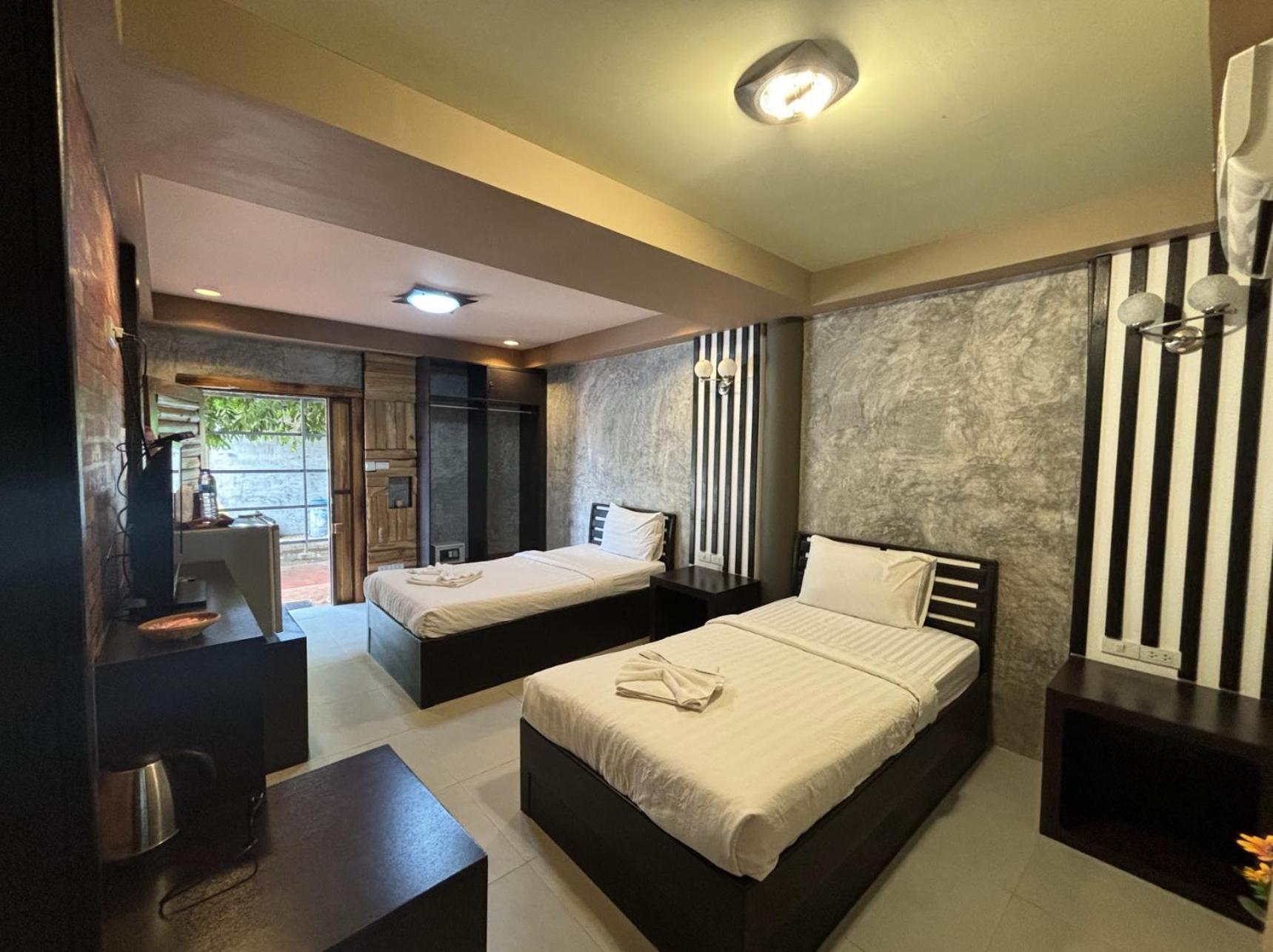 Revolution Kanchanaburi Adventure Hq Ban Chuk Kum Bagian luar foto